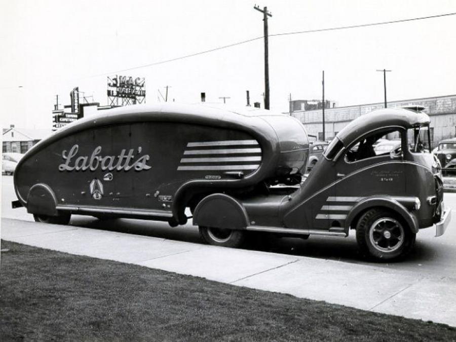  White WA122 Labatt's Streamliner 1947 года  (фото 2 из 2)